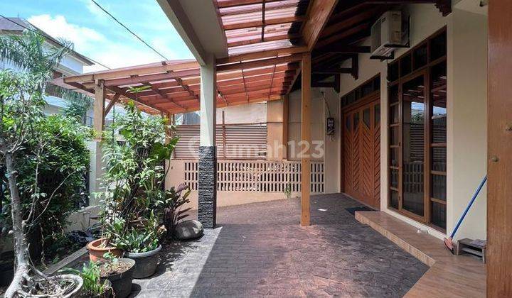 Dijual Rumah Lama Siap Huni di Area Pondok Indah Jl Gedung Hijau  2