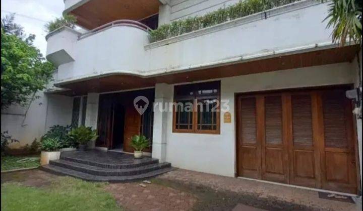 Menteng Jarang Ada, Rumah 2 Lantai Siap Huni. Jalan Lebar, Area Tenang, Dijual Murah 1