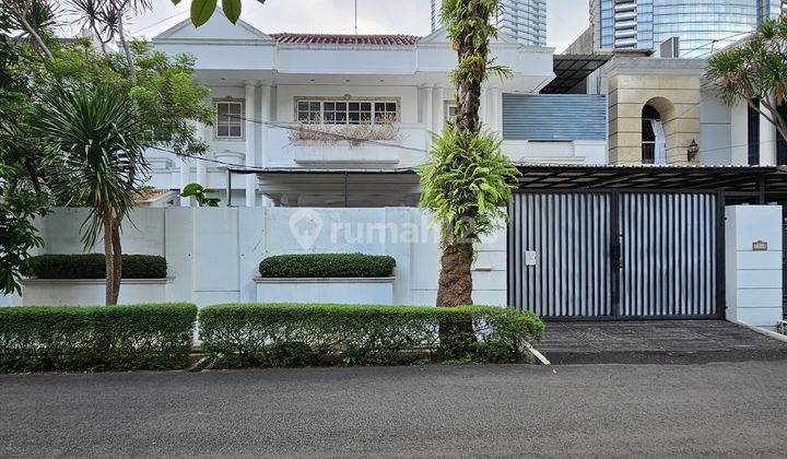 Rumah 2 Lantai SHM di Megakuningan Jakarta Selatan 1