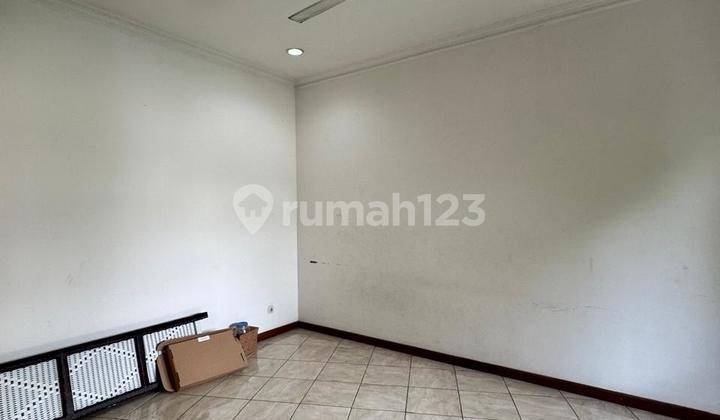 Dijual Rumah Hitung Tanah Lokasi Premium di Pondok Indah Jakarta Selatan 2