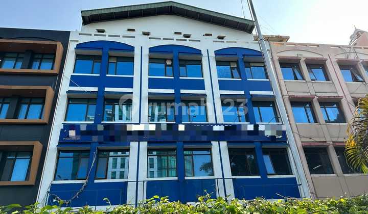 Ruko Di Kelapa Gading 510 M² Semi Furnished