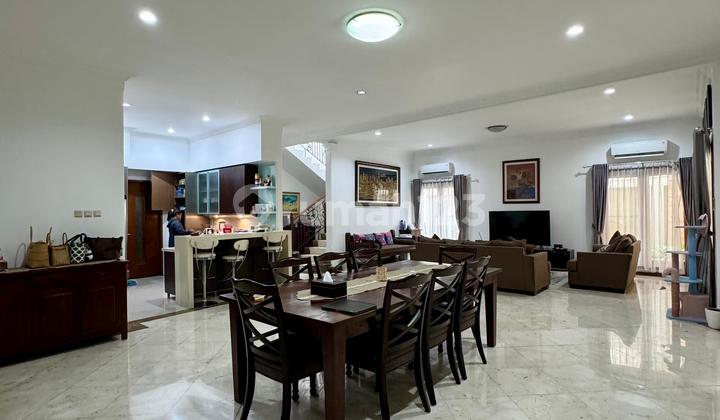 DIJUAL RUMAH 2 LANTAI MODERN CLASSIC LOKASI AMPERA, JAKARTA SELATAN. 2
