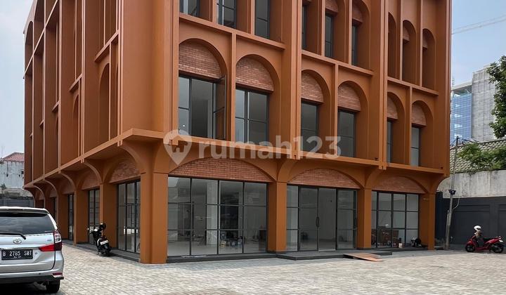 MODERN CONTEMPORARY Design Building WITH ELEGANT CURVED ACCENTS  Tb Simatupang Area HR HARSONO CILANDAK