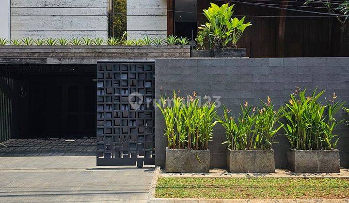 Dijual Rumah Modern Industrial Kebayoran Baru Jakarta Selatan  1