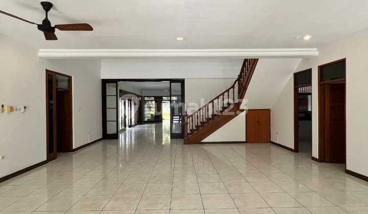 House For Sale Kemang Jakarta Selatan Rumah Cantik Halaman Luas 2