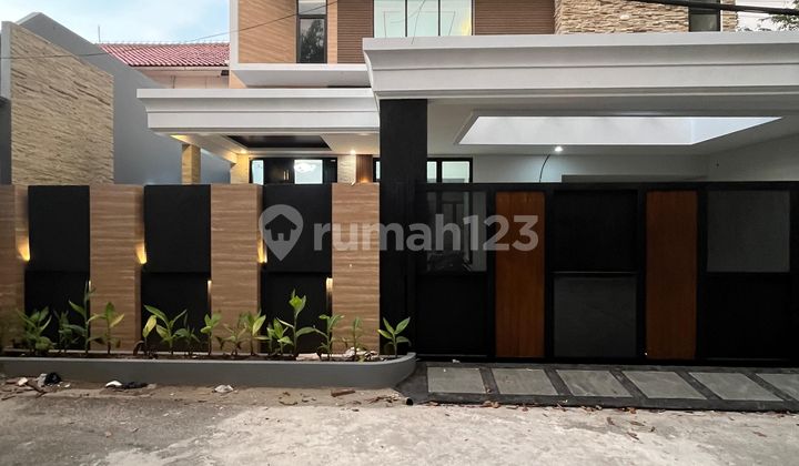For Sale Luxurious House Brand New Modern Design in Kebayoran Baru Compound South Jakarta Prestige Area For Sale Luxurious House Brand New Modern Design in Kebayoran Baru Compound South Jakarta Prestige Area