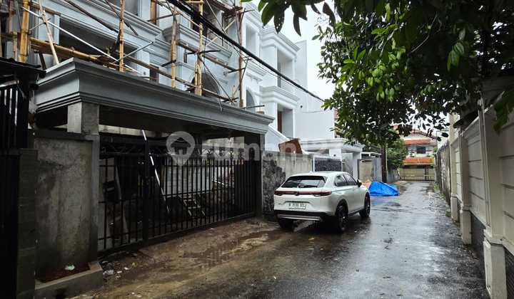 FOR SALE BRAND NEW CLASSIC HOUSE NEAR TB SIMATUPANG & FATMAWATI RAYA (MRT) SOUTH JAKARTA FOR SALE BRAND NEW CLASSIC HOUSE NEAR TB SIMATUPANG & FATMAWATI RAYA (MRT) SOUTH JAKARTA