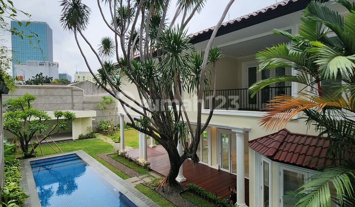 New Renovated Kebyoran  Baru For Sale Modern Classic Asri Halaman Luas Lokasi  Premium