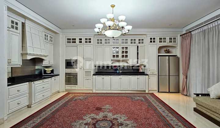 Dijual Rumah  Mewah Modern Siap huni Di Area Pakubuono 2