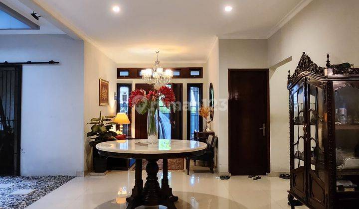 Termurah Rumah Full Furnished Rooftop Walk In Closet di Halim  18