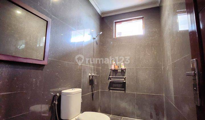 Termurah Rumah Full Furnished Rooftop Walk In Closet di Halim  4