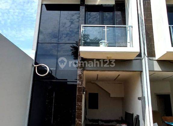 Rumah Minimalis 2lt Lokasi Strategis di Cipinang Raya  1