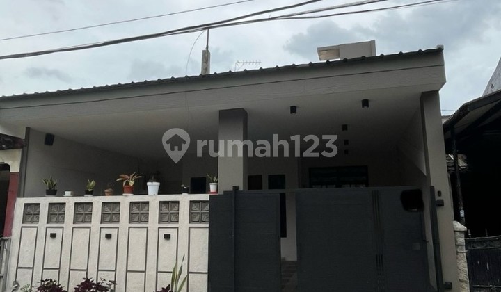 Rumah secondary bebas banjir di Pekayon Galaxy Bekasi