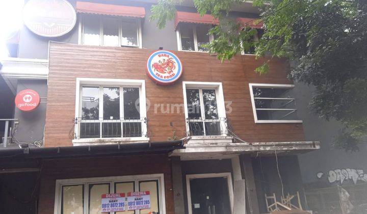 Ruko 3 Lantai Siap Di Tempati Cocok Untuk Usaha Dan Berlokasi Strategis  2