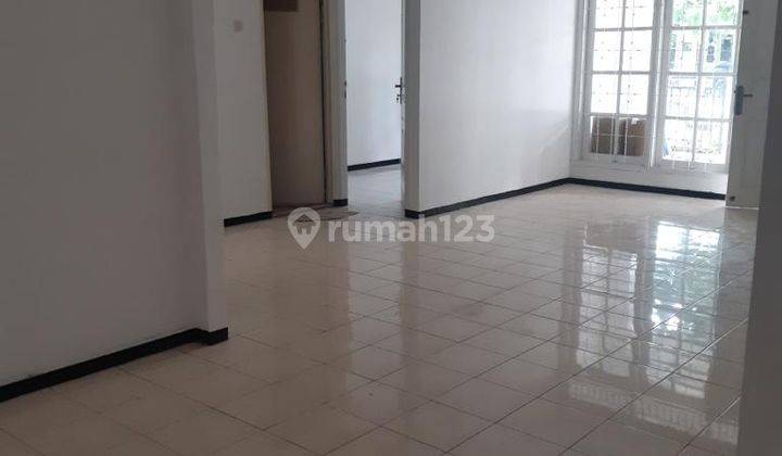 Rumah 2 Lantai Bagus di Bintaro Sektor 5, Tangerang Selatan 2