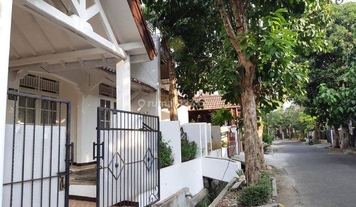 Rumah 2 Lantai Bagus di Bintaro Sektor 5, Tangerang Selatan 1