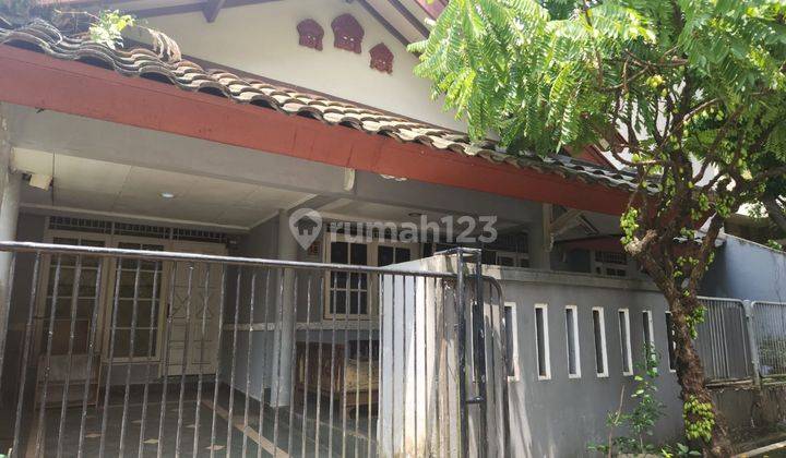 Rumah 1 Lantai Bagus Unfurnished di Bintaro, Tangerang Selatan 1