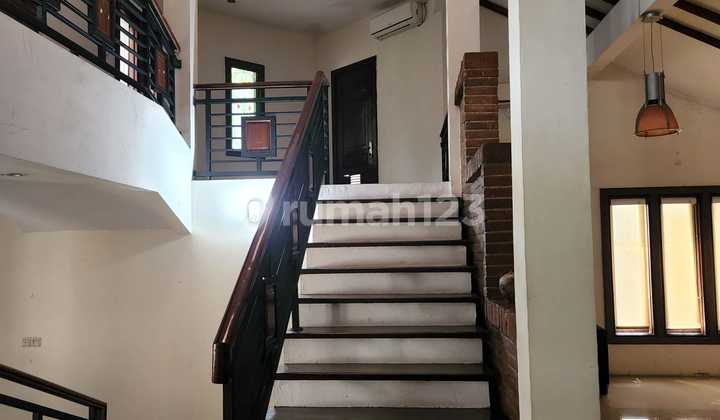 Dijual Cepat Rumah Mewah dengan Kolam Renang di Maleo Raya, Bintaro Sektor 9 2