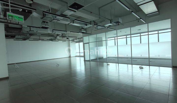 Kantor Soho Capital Unit Combine Luas 279 M2 Kondisi Fitted Bagus  1