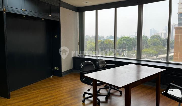 Office in Menara Sudirman building, low floor 218m2. RARE FURNISHED