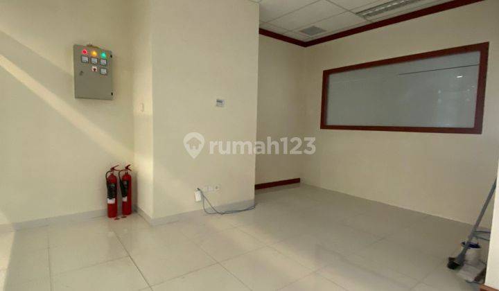 Ruang Perkantoran Soho Capital Kondisi Fitted  1