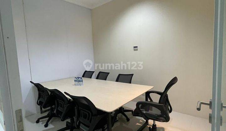 di Sewa Office Soho Capital Furnished 136m2 High Floor, Jakarta Barat 1