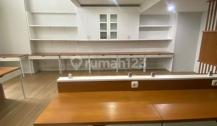 Office unit combined with SOHO in Pancoran for rent, fully furnished in excellent condition, ready to use. Office unit combined with SOHO in Pancoran for rent, fully furnished in excellent condition, ready to use.