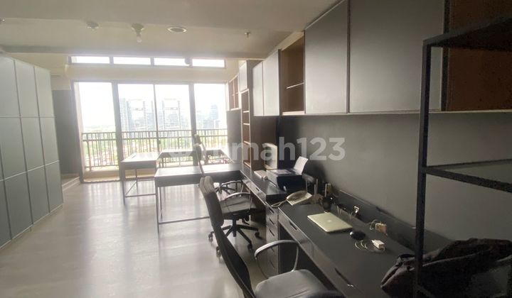 Jual Kantor Eksklusif di SOHO Pancoran Siap Huni, 2 lantai strategis, Negotiable Jual Kantor Eksklusif di SOHO Pancoran Siap Huni, 2 lantai strategis, Negotiable
