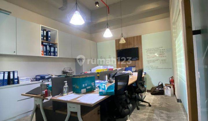 Ruangan Perkantoran Furnished Soho Capital For Rent  1