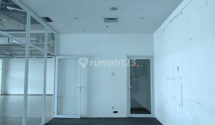 Disewakan Kantor Soho Capital size 279 2 unit jadi 1  1