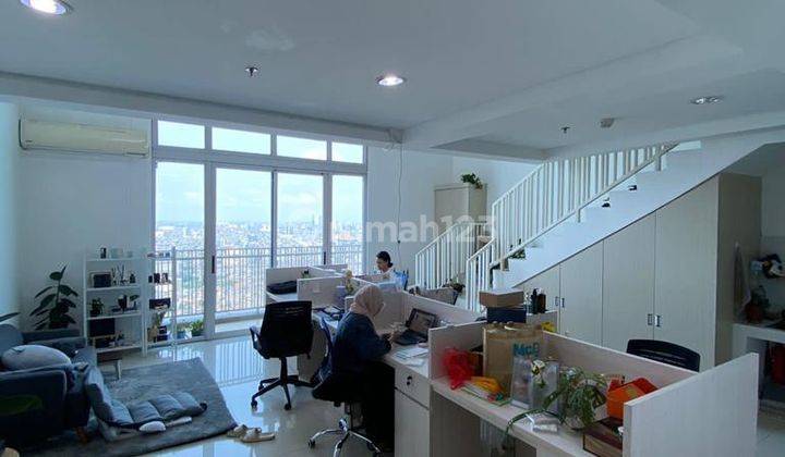 Unit Kantor di Neo Soho Tipe Ebony Furnished View Jalanan  1