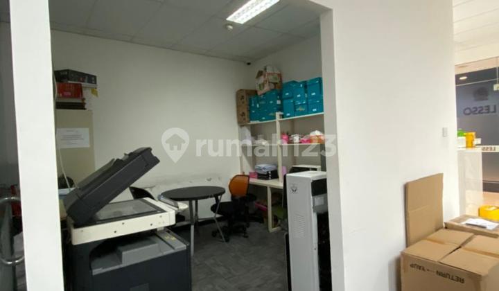 For rent Office SOHO Capital ready to use, premium strategic location in West Jakarta