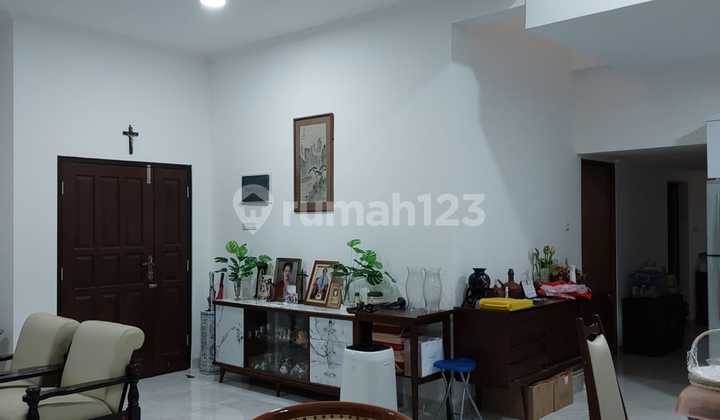 Jual Cepat Rumah Baru Renovasi, Lokasitegis di Raya Kelapa Gading Permai