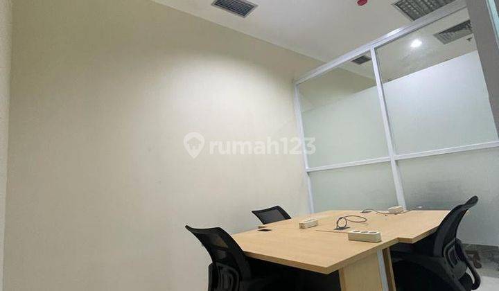 Office Space Furnished di Soho Capital di Sesakan Luas 136 Sqm  2