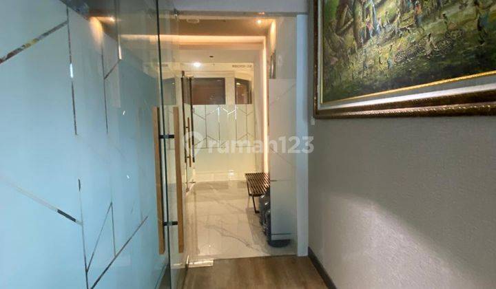 Kantor Soho Capital Fully Furnished di Sewakan High Zone Luas 175 Sqm  2