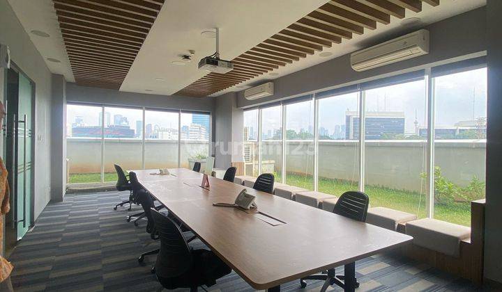 Dijual Cepat Ruang Kantor Siap Pakai di GP Plaza di lantai LD  1