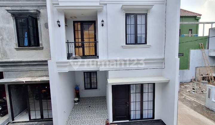 Rumah 2 lantai Ready Stock akses 10 menit ke Stasiun Depok 2