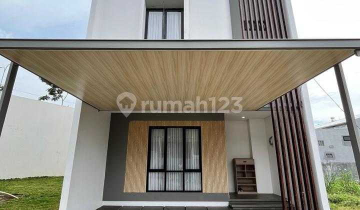 Townhouse 3 Lantai Akses 5 Menit ke Tol Desari, Tol Krukut dan Tol Limo