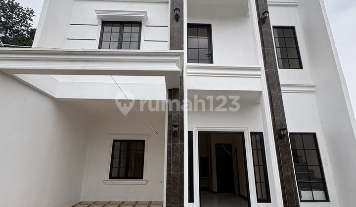 Rumah 2 Lantai Akses Dekat Terminal Jatijajar & Stasiun Rumah 2 Lantai Akses Dekat Terminal Jatijajar & Stasiun