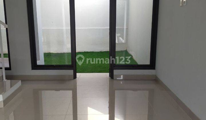 Rumah 2 Lantai SHM Siap Huni Cinere Depok 10 Menit Tol Desari 4
