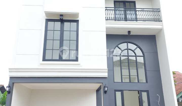 Rumah 2 Lantai Mezzanine 10 Menit Tol Cibubur 7 Menit Tol Cijago 3