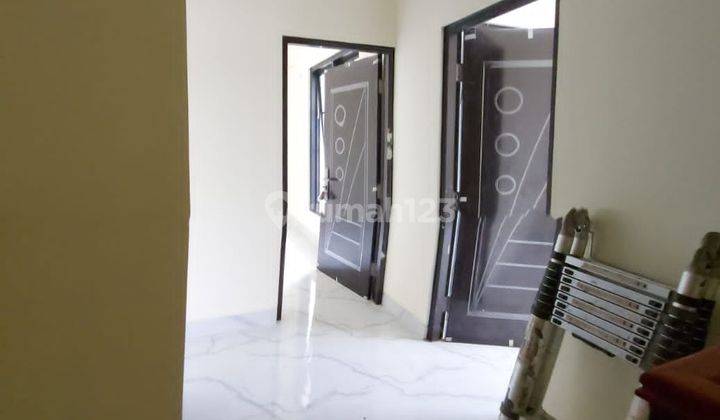 Rumah 2 Lantai Mezzanine 10 Menit Tol Cibubur 7 Menit Tol Cijago 11