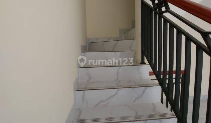 Rumah 2 Lantai Mezzanine 10 Menit Tol Cibubur 7 Menit Tol Cijago 2