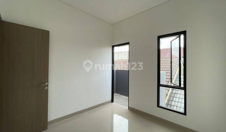 Rumah 2 Lt Pinggir Jalan Raya 10 Menit Stasiun Depok Free Biaya