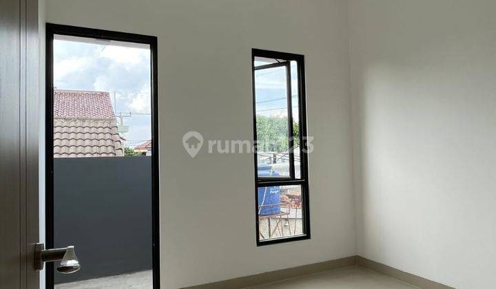 Rumah 2 Lt Pinggir Jalan Raya 10 Menit Stasiun Depok Free Biaya