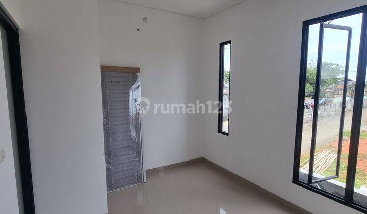 Rumah 2 Lt Pinggir Jalan Raya 10 Menit Stasiun Depok Free Biaya