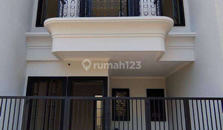 Rumah 2 Lantai Dekat Grand Depok City 10 Menit Ke Stasiun Depok 1