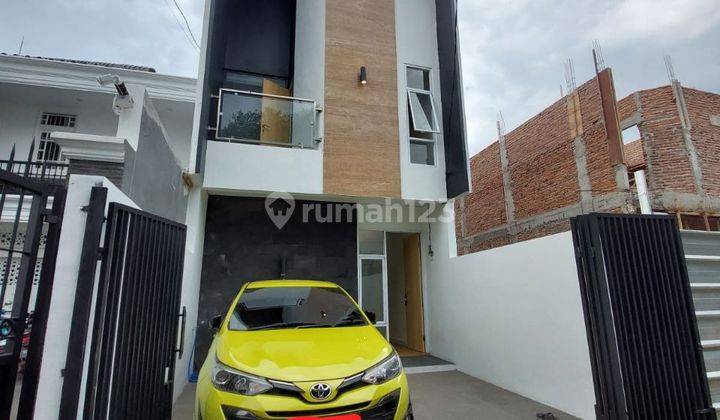 Rumah Baru 2.5 Lantai Dekat Jakarta Selatan 5 Menit Tol Ciledug 2