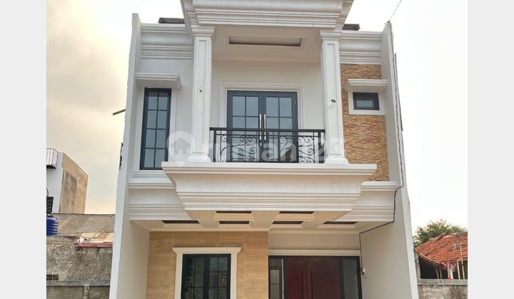 Ready House Red Brick Walls Location 10 minutes to LRT&amp;Cibubur Toll Road