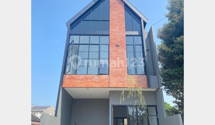 Rumah Ready stock lokasi 300 meter atau kurang 1 menit ke tol kukusan & 5 menit ke UI 2